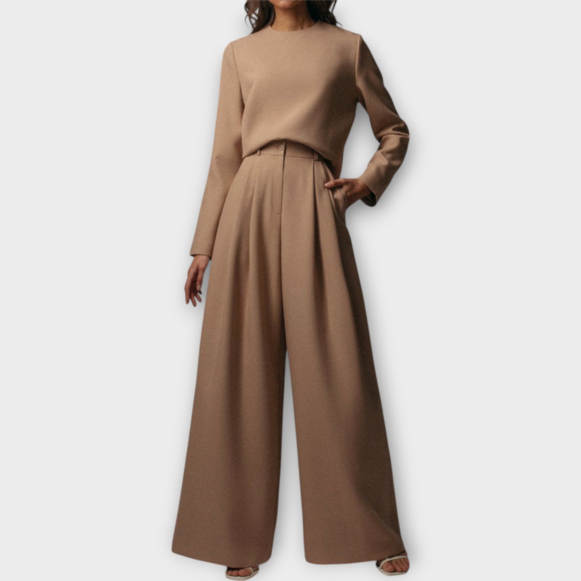 Raya | Elegants komplekts ar vienkāršību un mūžīgu stilu