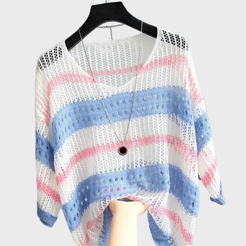 Lana – Viegls adītas tops ar atverēm