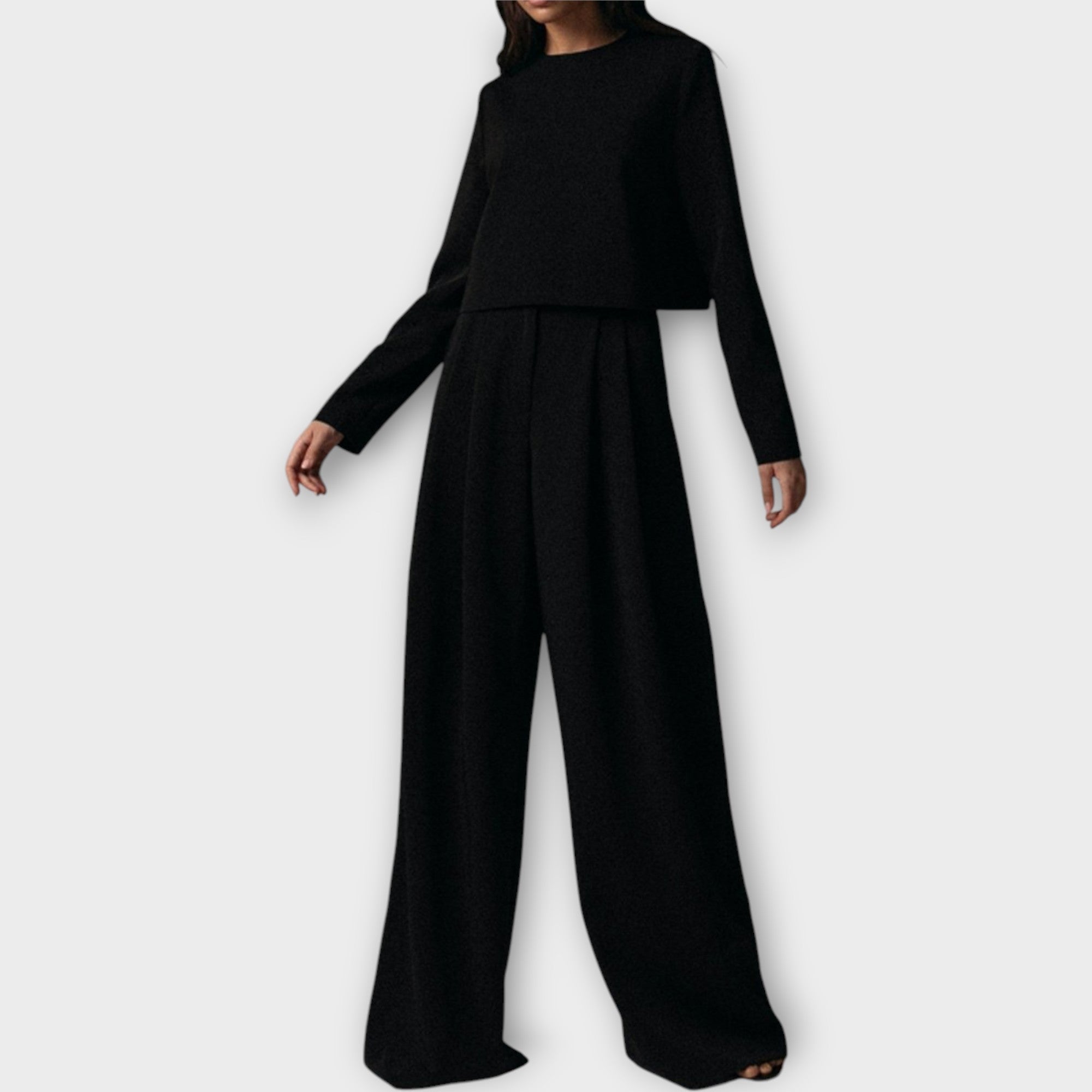 Raya | Elegants komplekts ar vienkāršību un mūžīgu stilu