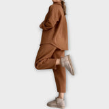 Lana | Komplekts ar pogām un elegantu līniju