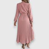 Stacey – Elegants kleita katrai izdevībai